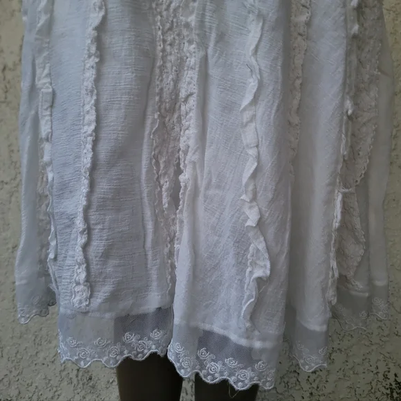 White Lace Skirt - Picture 7 of 9